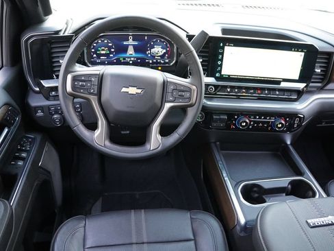 Certified 2024 Chevrolet Silverado 3500 High Country w/ High Country Premium Package AWD/4WD image 23