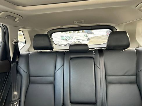 Used 2021 Nissan Rogue SL w/ Premium Package image 16