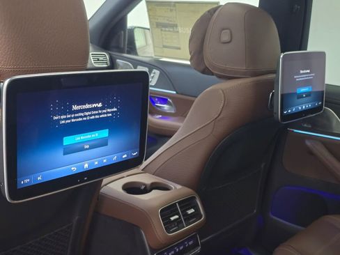 New 2026 Mercedes-Benz GLS 580 4MATIC image 22