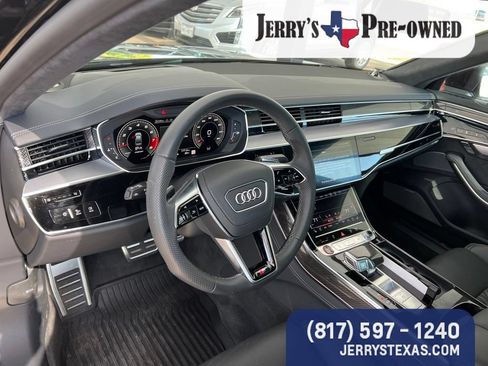 Used 2024 Audi S8 AWD/4WD image 8