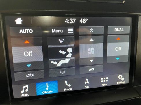 Used 2019 Ford F150 Lariat w/ Equipment Group 502A Luxury image 38