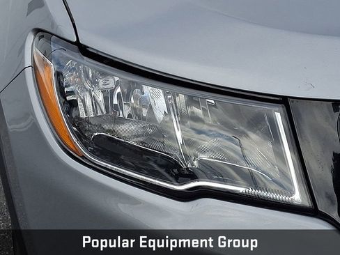 Used 2018 Jeep Compass Latitude w/ Popular Equipment Group image 11