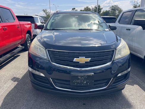 Used 2016 Chevrolet Traverse LS FWD image 2