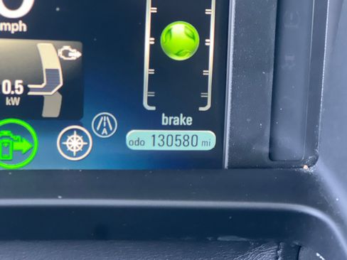 Used 2014 Chevrolet Volt FWD image 23