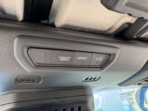 Used 2022 Jeep Wrangler Unlimited Sahara AWD/4WD image 38