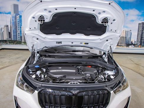 Used 2025 BMW X1 xDrive28i w/ Technology Package image 5