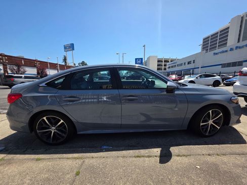 Used 2023 Honda Civic Touring image 6