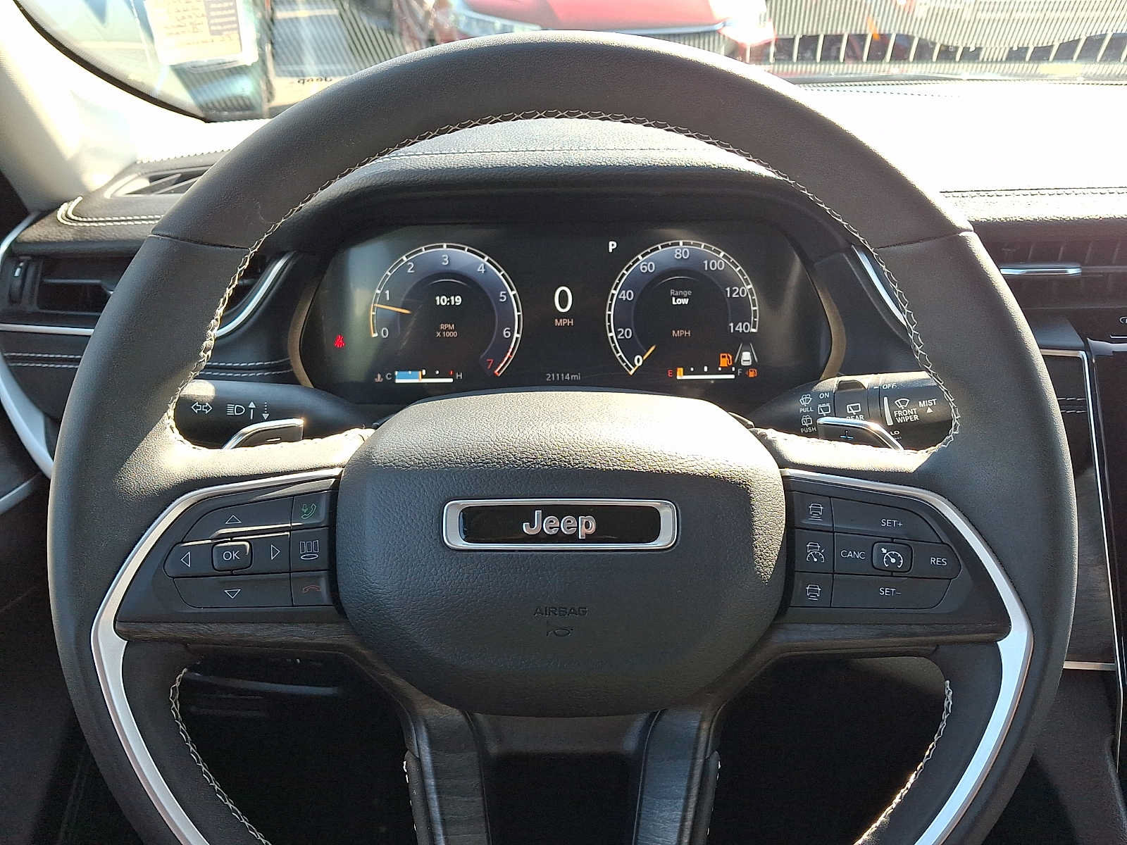 Used 2023 Jeep Grand Cherokee Limited AWD/4WD image 21