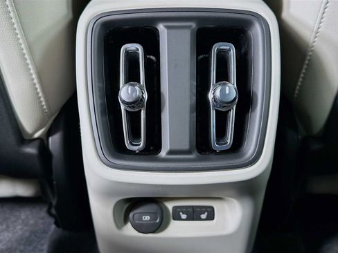 New 2026 Volvo XC40 B5 Plus w/ Protection Package Premier image 23