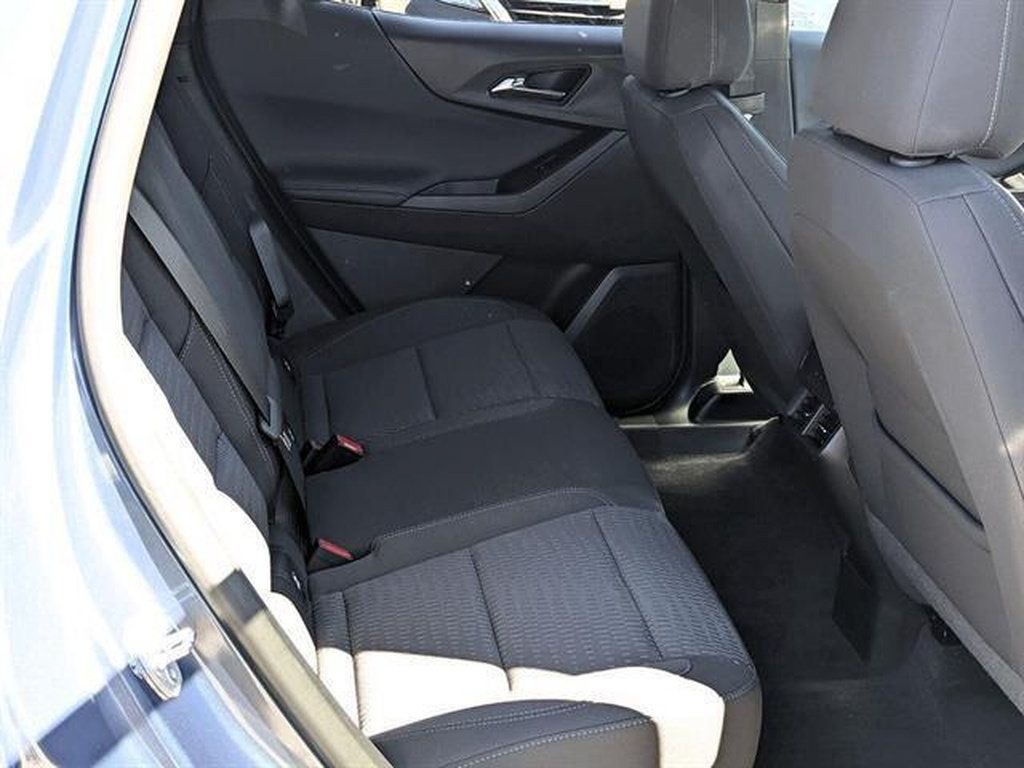 Used 2026 Chevrolet Equinox LT w/ Safety and Technology Package AWD/4WD image 56