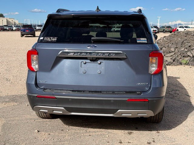Used 2021 Ford Explorer XLT w/ Equipment Group 202A AWD/4WD image 4