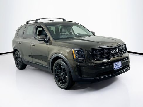 Used 2022 Kia Telluride EX w/ EX Premium Package AWD/4WD image 3