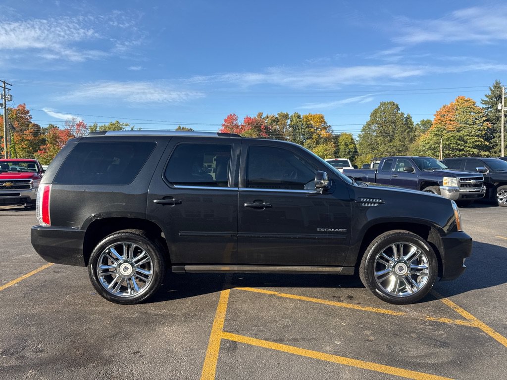 Used 2013 Cadillac Escalade Premium AWD/4WD image 5