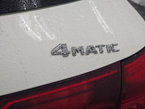 Used 2025 Mercedes-Benz GLA 250 4MATIC image 32