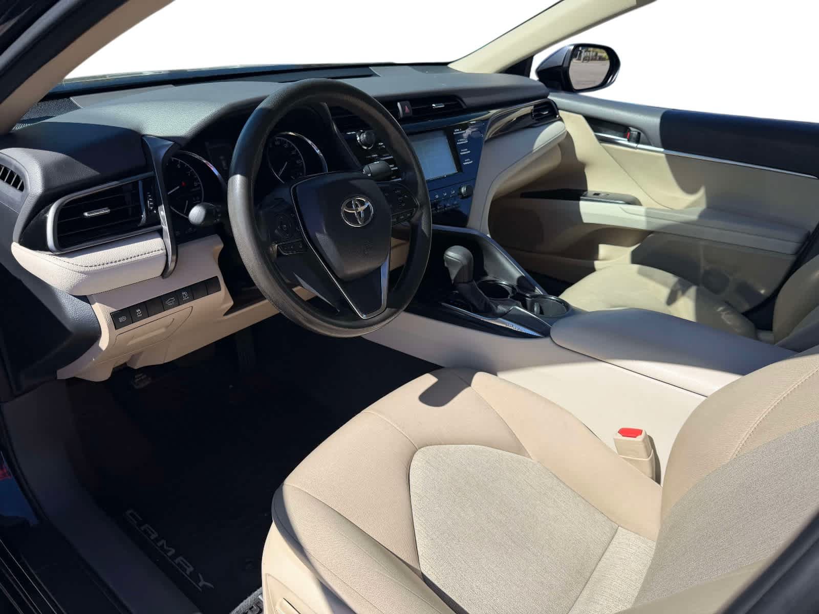 Used 2019 Toyota Camry LE FWD image 12