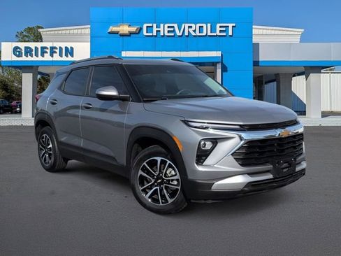 Used 2025 Chevrolet TrailBlazer LT AWD/4WD image 1