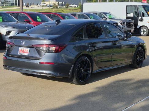 Used 2025 Honda Civic Sport image 6