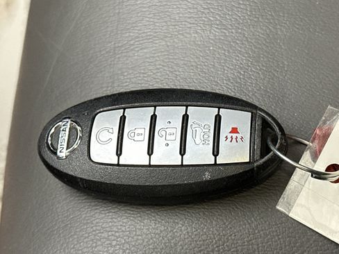 Used 2020 Nissan Pathfinder SL image 46