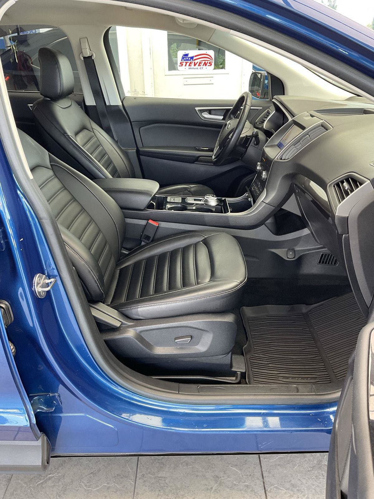 Used 2020 Ford Edge SEL w/ Cold Weather Package AWD/4WD image 10