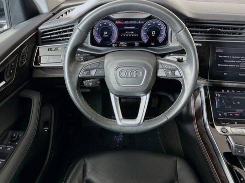 Used 2023 Audi Q8 Prestige w/ Prestige Package image 5