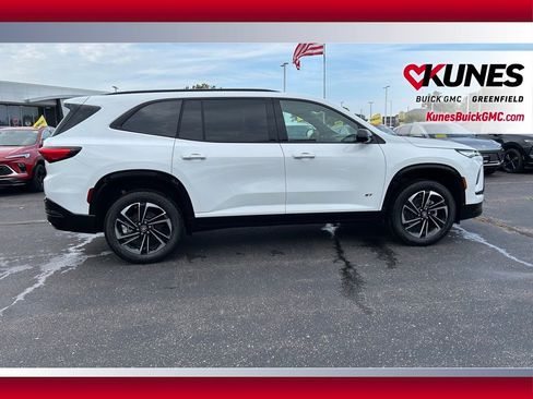 New 2026 Buick Enclave Sport Touring w/ LPO, Floor Liner Package image 17