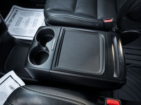 Used 2016 Toyota Sienna SE Premium image 18