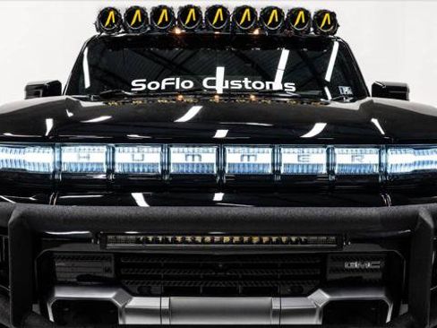 Used 2024 GMC Hummer EV 3X w/ Extreme Off-Road Package image 8