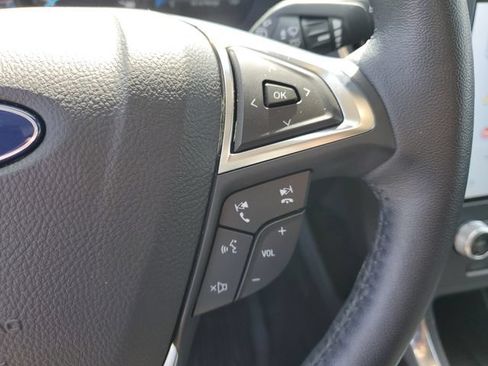 Used 2023 Ford Edge Titanium AWD/4WD image 12