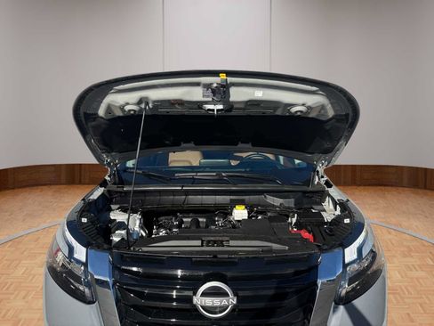 Used 2025 Nissan Pathfinder Platinum w/ Cargo Package FWD image 18