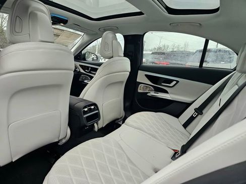 New 2026 Mercedes-Benz E 350 4MATIC Sedan image 23