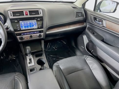 Used 2016 Subaru Outback 2.5i Limited AWD/4WD image 25