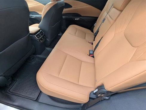 Used 2025 Lexus RX 350 Premium image 17