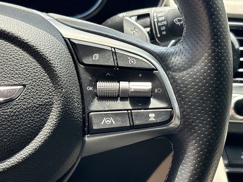 Used 2023 Genesis G70 2.0T w/ Sport Prestige Package RWD image 20
