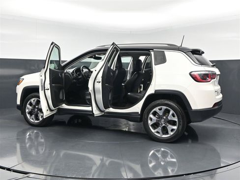 Used 2020 Jeep Compass Limited AWD/4WD image 39