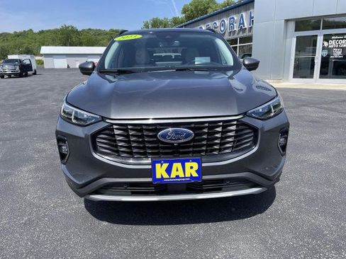 Certified 2023 Ford Escape Platinum w/ Premium Technology Package AWD/4WD image 4