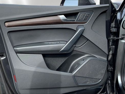 Used 2022 Audi Q5 2.0T Premium image 19