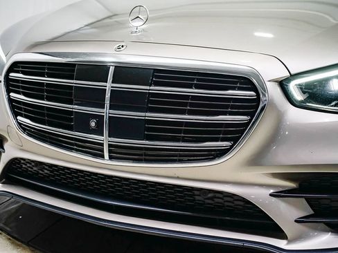 Certified 2022 Mercedes-Benz S 500 4MATIC image 8