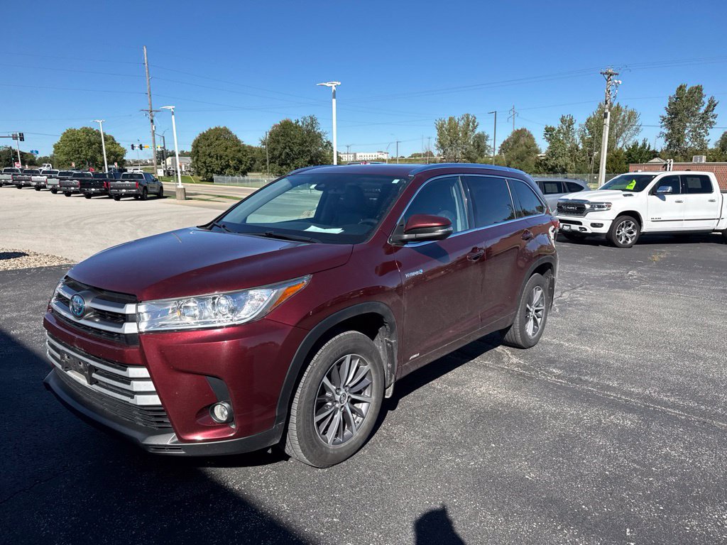 Used 2017 Toyota Highlander XLE AWD/4WD image 2