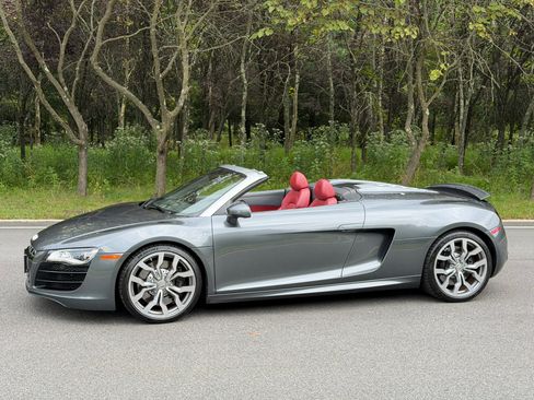 Used 2011 Audi R8 V10 AWD/4WD image 4