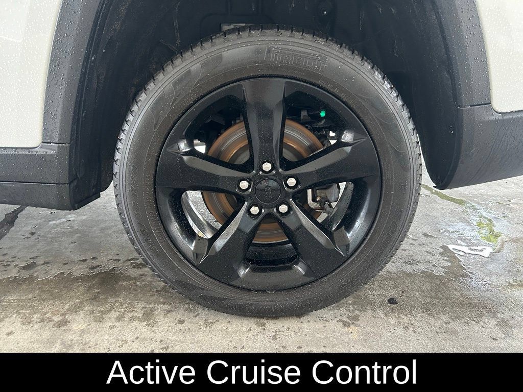 Used 2024 Jeep Grand Cherokee L Limited w/ Black Appearance Package RWD image 16