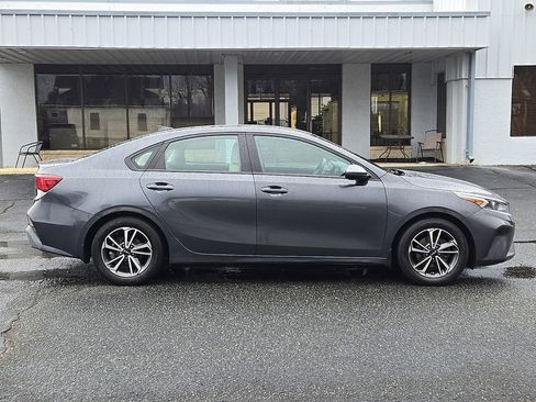 Used 2023 Kia Forte LXS image 7