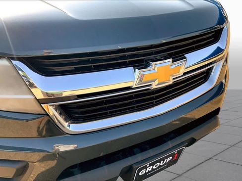Used 2017 Chevrolet Colorado LT RWD image 30