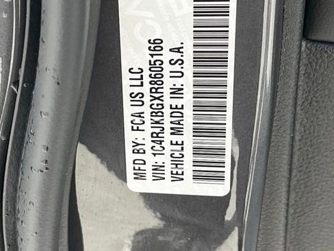 Used 2024 Jeep Grand Cherokee L Limited w/ Luxury Tech Group II image 38