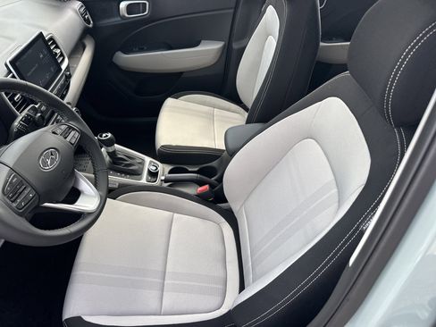 New 2026 Hyundai Venue SEL image 18