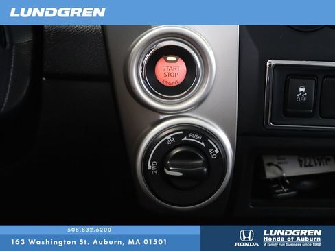 Used 2019 Nissan Titan SV AWD/4WD image 23