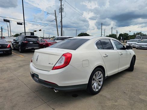 Used 2013 Lincoln MKS FWD image 5