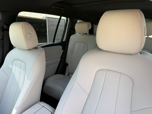 New 2026 Mercedes-Benz GLB 250 image 19