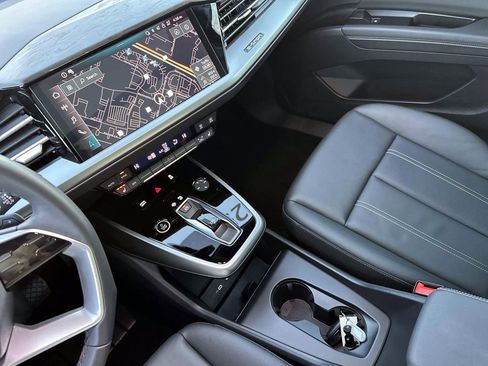 Used 2025 Audi Q4 e-tron Premium w/ Convenience Package image 25