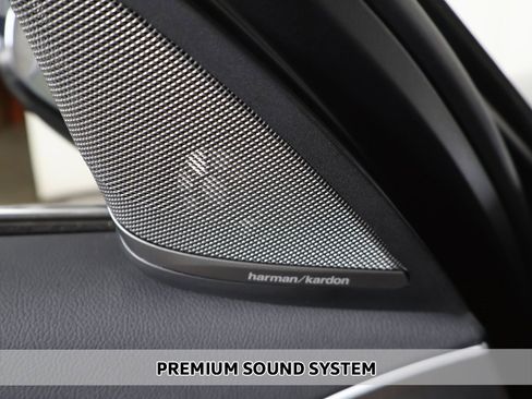 Used 2022 BMW 530i xDrive w/ M Sport Package image 5