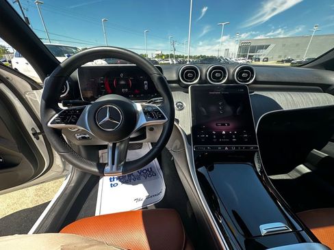 Used 2025 Mercedes-Benz C 300 Sedan image 11